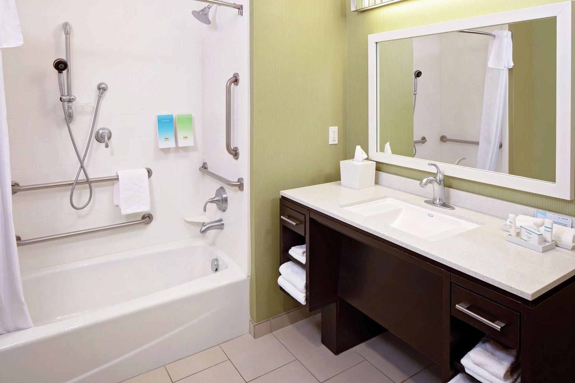 Home2 By Hilton Salt / 3* South Jordan